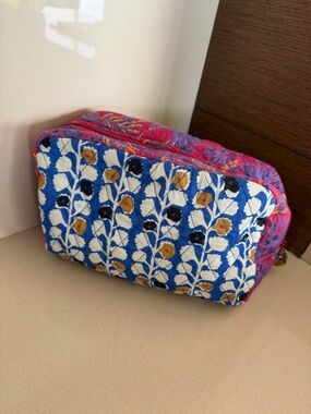 ZARA Quilted Floral Patchwork Cosmetic Pouch Travel Bag Boho Multicolor EUC